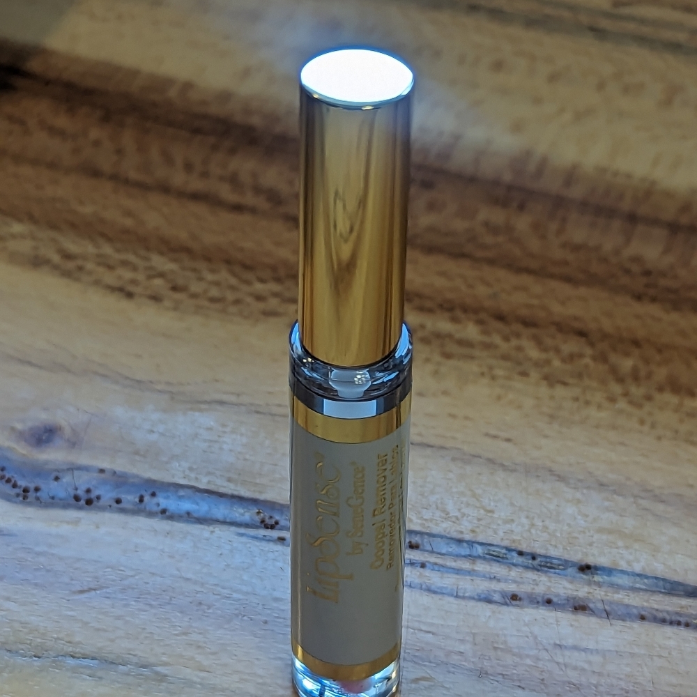 Lipsense oops! Remover - Picture 2 of 2